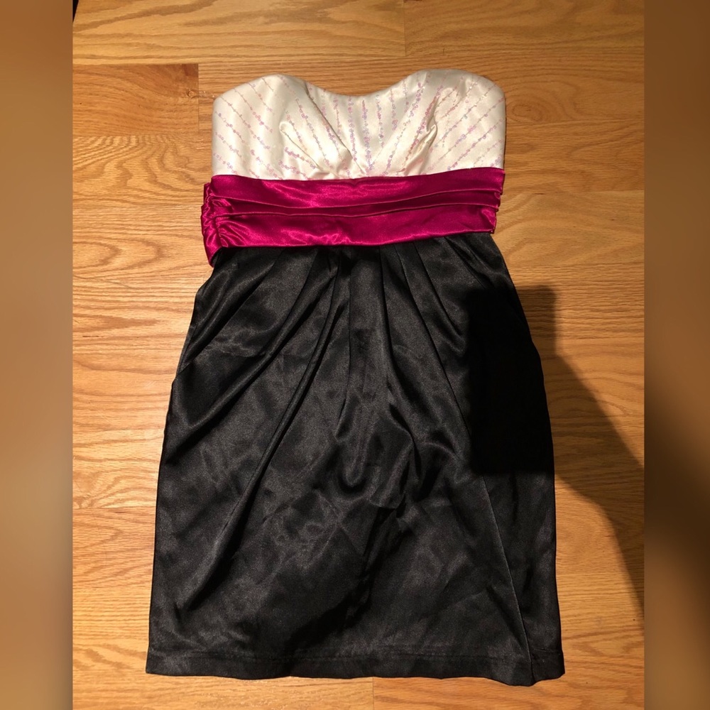 Strapless Sweetheart color block Satin dress